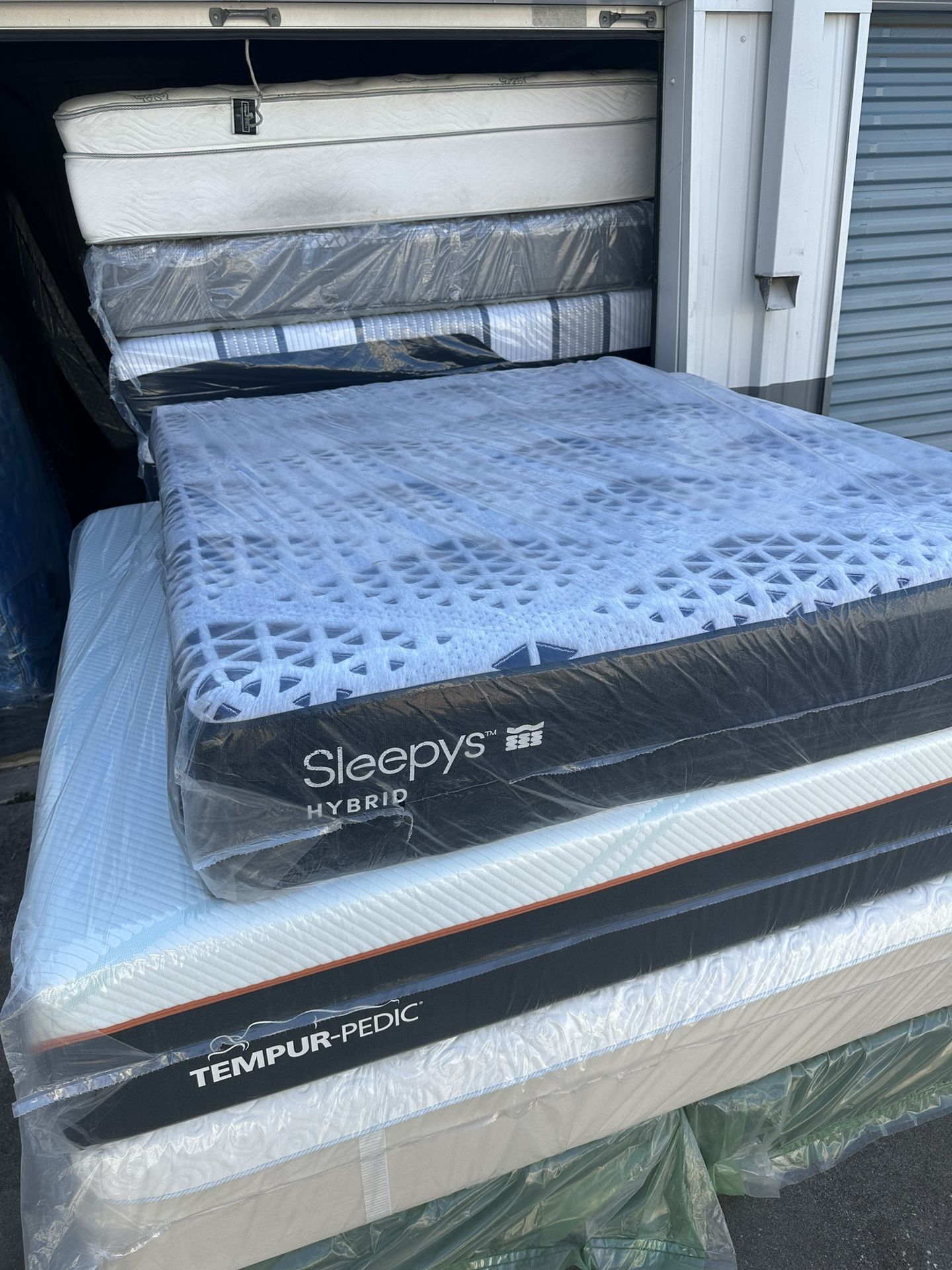 Queen Size Mattress And Box Spring