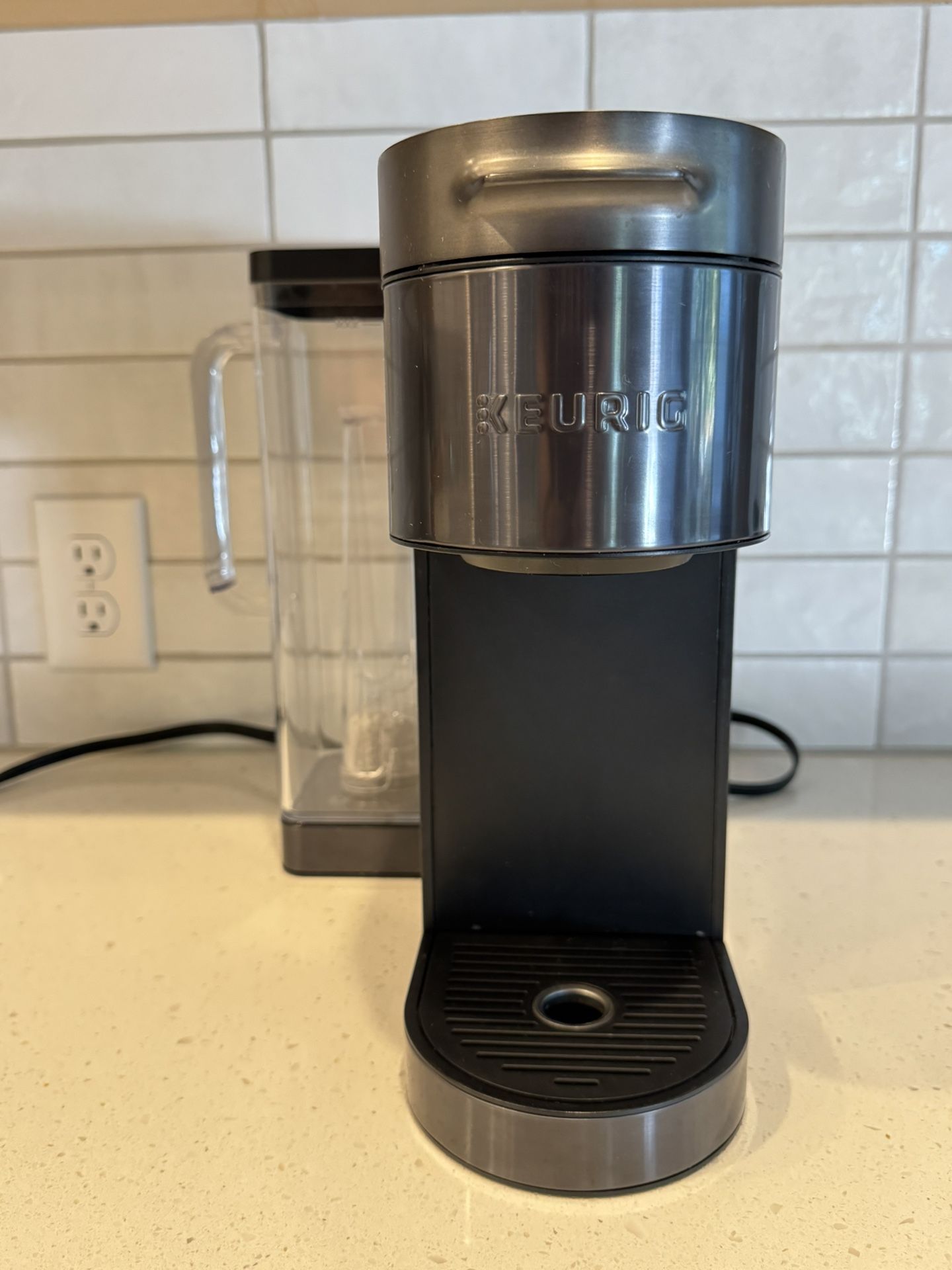Keurig - K-Supreme Plus SMART Single Serve Coffee Maker Stainless steel