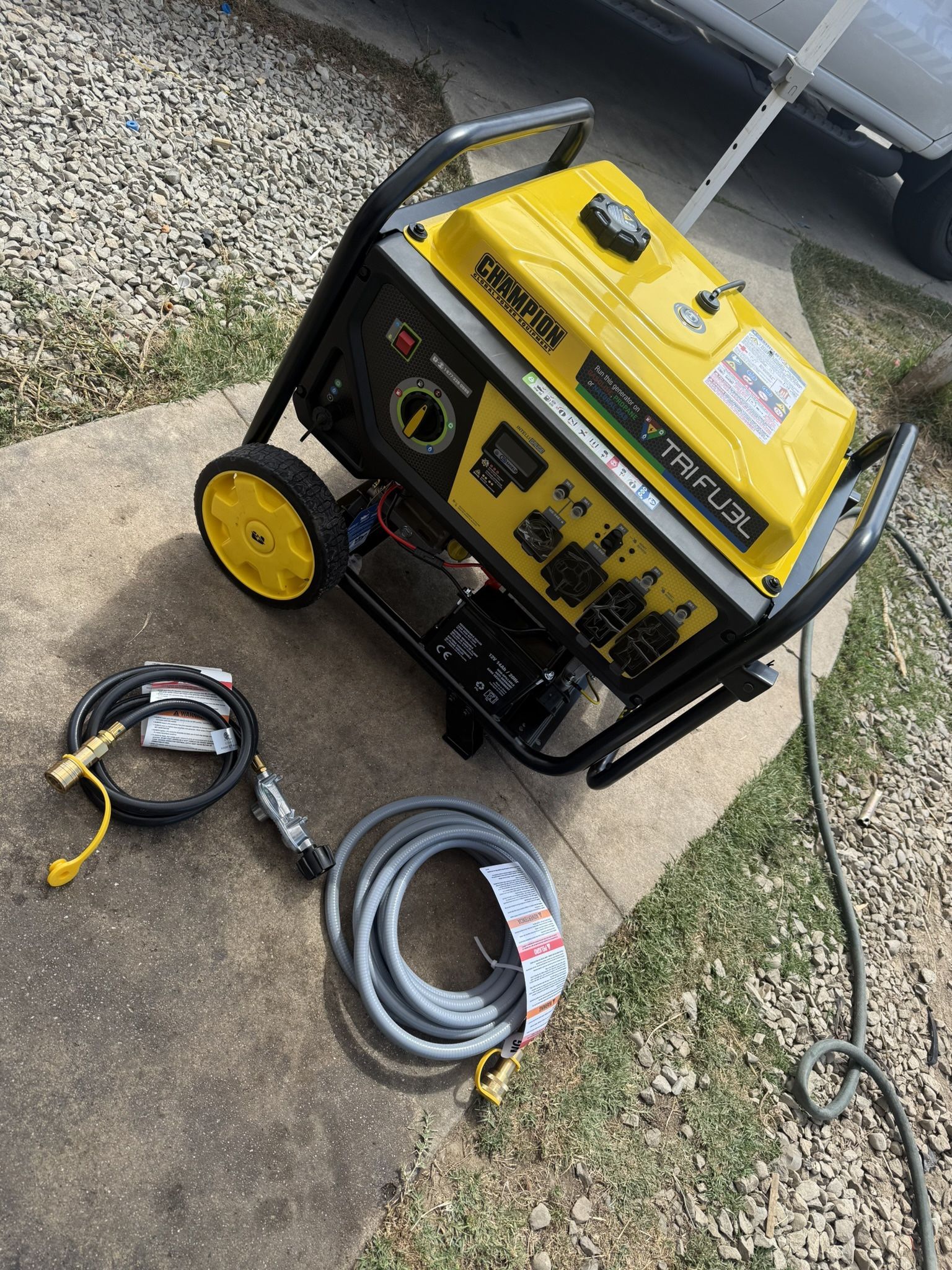 Champion Power Equipment 11,500/9,200-Watt Electric Start Gasoline, Propane and Natural Gas Tri-Fuel Portable Generator with CO Shield