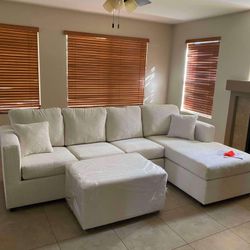 💥brand New Cream Sectionals With Free Ottoman
