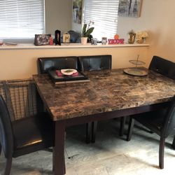 Dining Room Table 