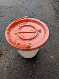 Plano 700 Minnow Bucket