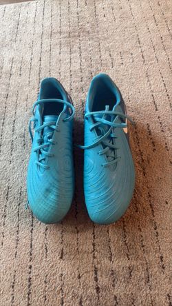Soccer cleats phantom