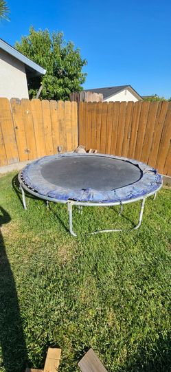8 ft trampoline