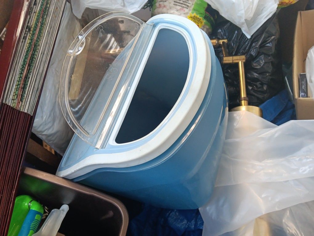 Storage Containers/bin