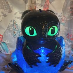 Toothless popcorn bucket 