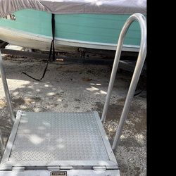 Aluminum dock boarding platform Hi-Tide