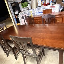 Dining Room Table 