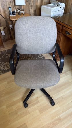 Gray Fabric Office Chair / Desk Chair - Rolling & Tilts Backwards