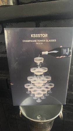 Champagne tower glasses