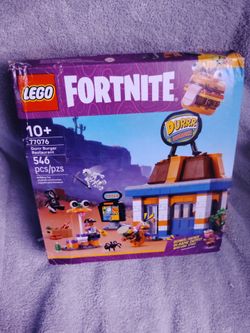 LEGO FORTNITE  DURRR Burger (546 pc) Playset.