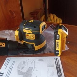 DeWalt 20 v. New. XR. Sander. Variable speed. W/ battery. 2.0 AH lithium