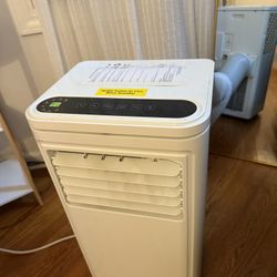 AC Unit With Hose 
