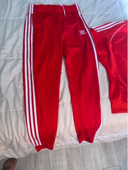 Adidas’s  jogging  suit