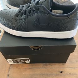 NIKE JORDAN LOW 1 GOLF SHOE BRAND NEW WITH RECEIPT AND BOX  SIZE 10