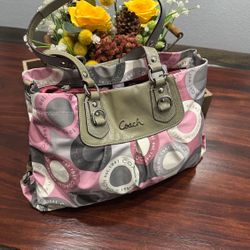 Coach Women’s Shoulder Bag Signature Stitch 