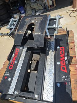 Demco 21k autoslide 5th wheel