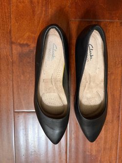 Clarks Kepley Vine Pumps Women’s 9.5 M Black Leather Pointed Toe Comfort