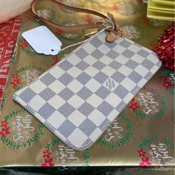 Lv Small Clutch Wallet 
