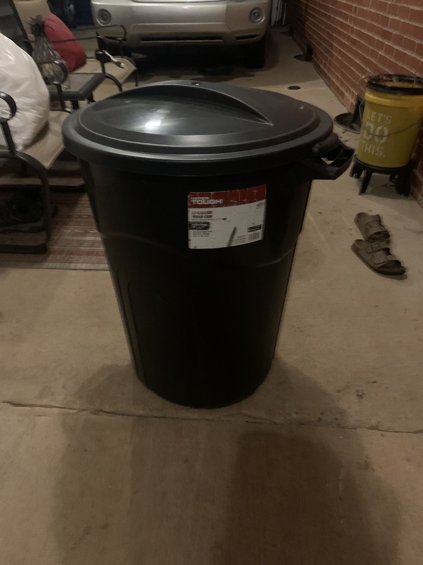 Hyper Tough 32 Gallon Outdoor Trashcans