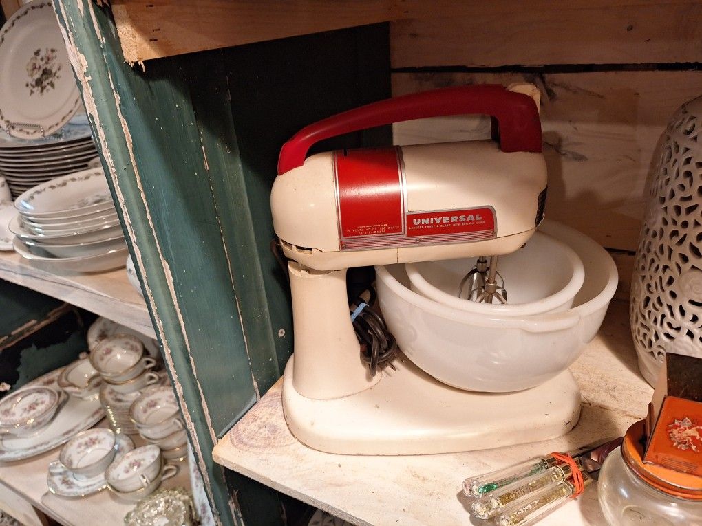 Universal Electric Mixer