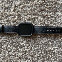 Apple 44mm SE Watch