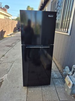 24" Fridge Like New Condition $225