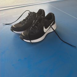 Men’s Nike Running/athletic shoes