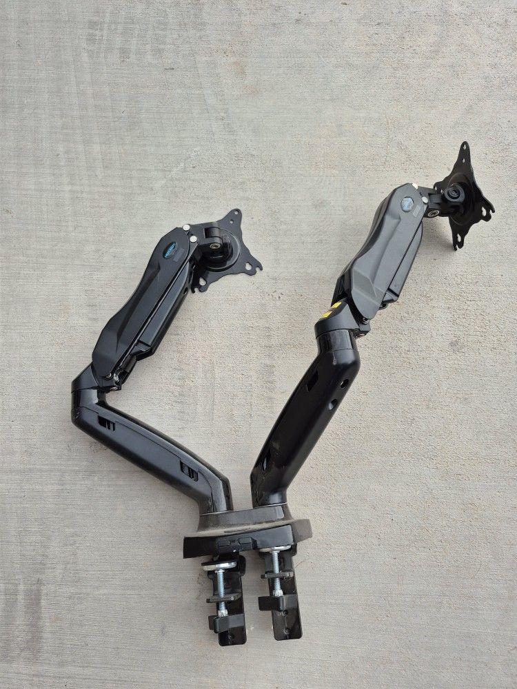 Dual Monitor Arms 