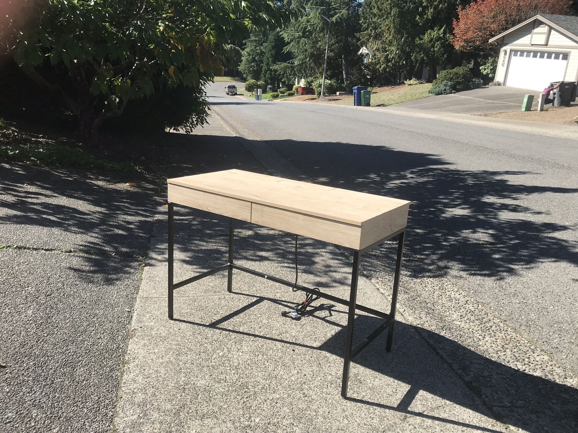 Ikea type Computer Laptop Table Desk like Like New 42” By 20” by 30” High