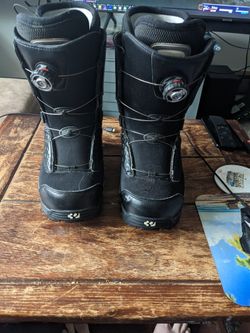 Thirty-two Size 9 Snowboard Boots