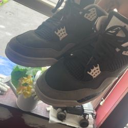 Size 11 Men’s Jordan 4 Retro Fear