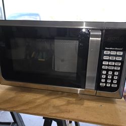 Used (Good Condition) Hamilton Beach Microwave 