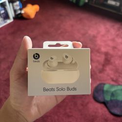Beats Solo Buds