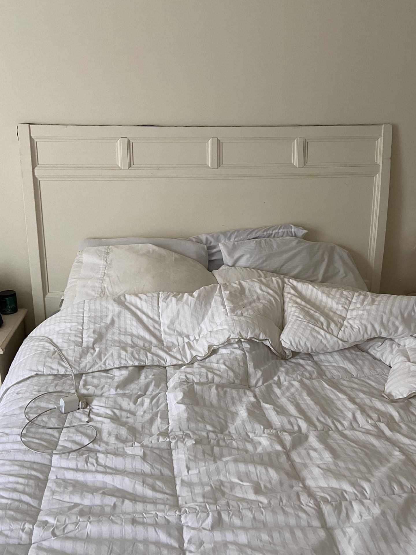 Queen Bedroom Set, $185