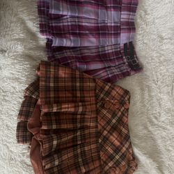 2 SKIRTS 8$ For BOTH