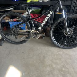 Trek Marlin 4 Mountain Bike XS Size