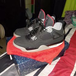 Jordan 4 Bred