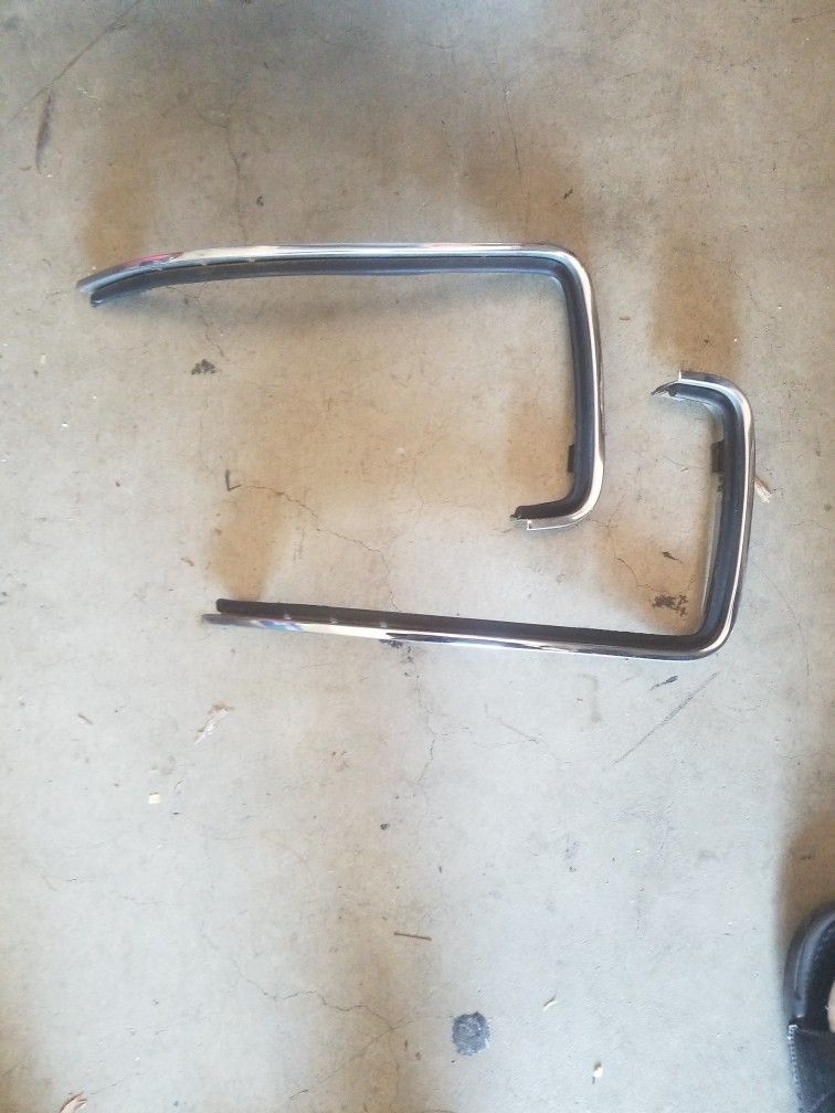 Headlight trim Cadillac Fleetwood 93 94 95 96