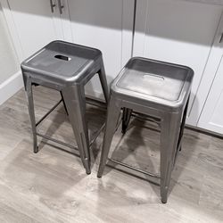 2 Metal Counter Bar Stools (stackable)