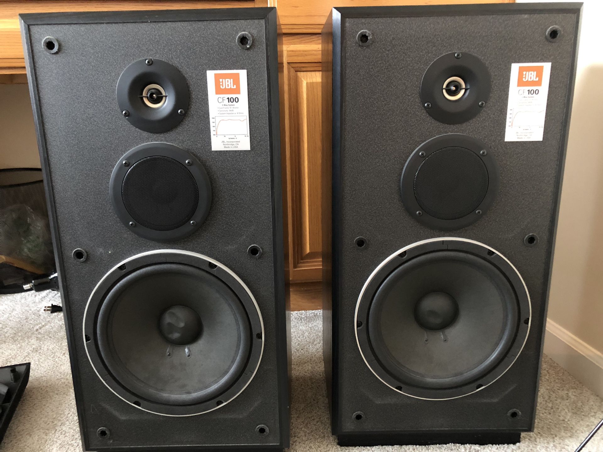 JBL CF100 Speakers
