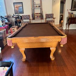 Pool Table/chairs/rack