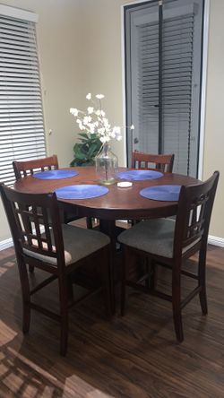 5 Pc Dining Set
