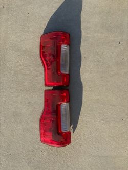 Ford f 350 rear light