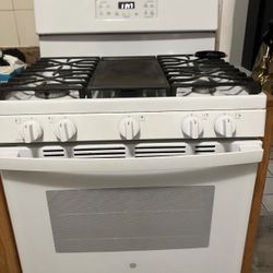 GE Gas Range Stove – White – 5 Burner w/ Center Griddle – Works Great