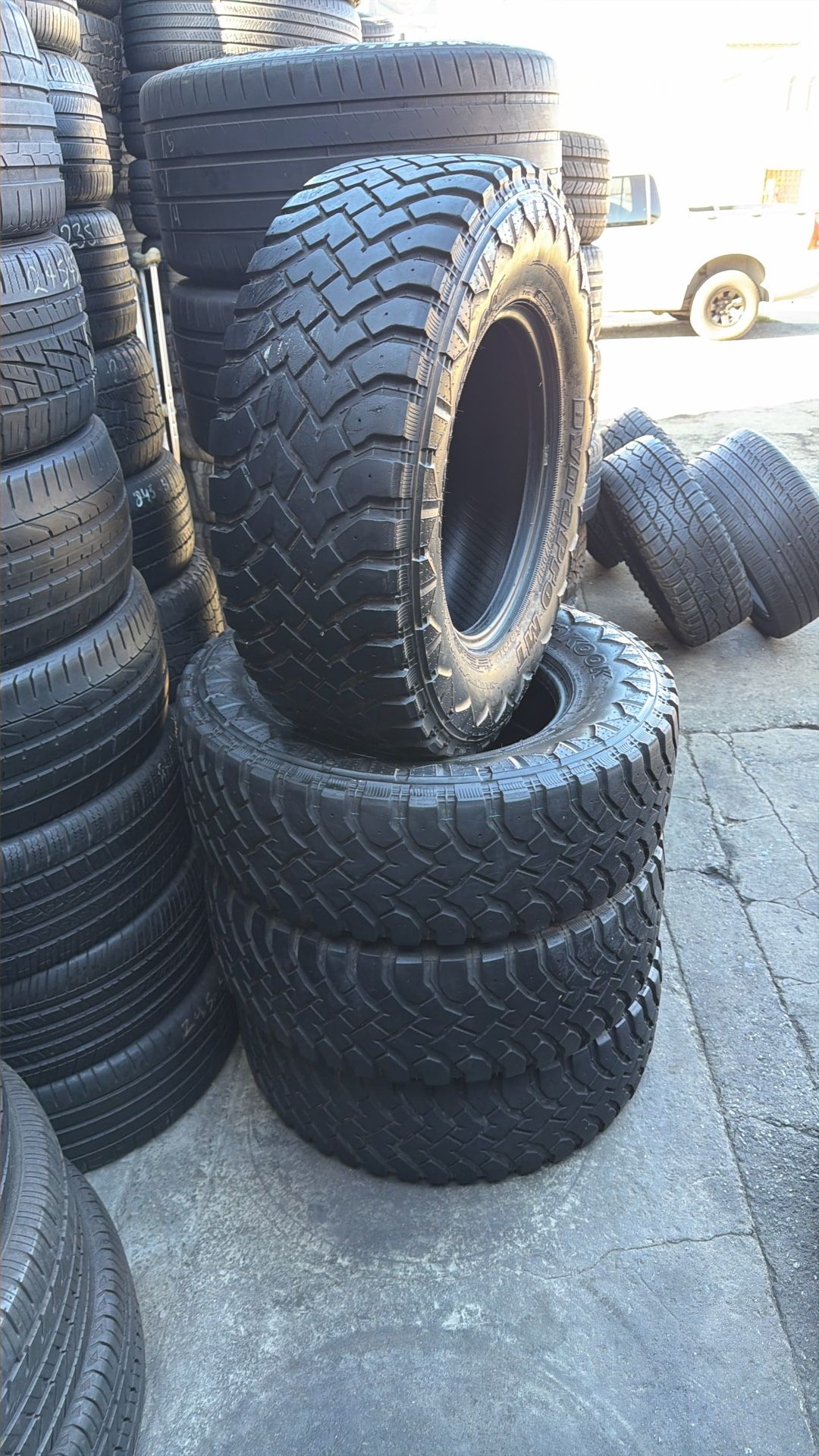 285/70/17 Lt Hankook Dynapro Mt ... 4 Tires Available 