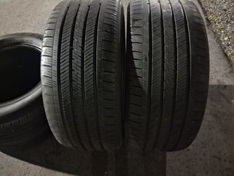 (2) 275 40 R22 Goodyear Eagle touring like new