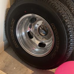 FORD 2021 F350 DUALLY WHEELS RIMS TIRES AND CAPS 