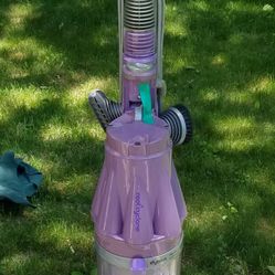 Dyson Upright Vacuum & Attachements