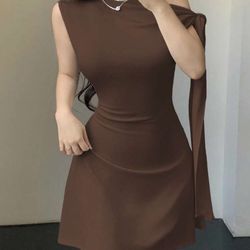 Brown dress
